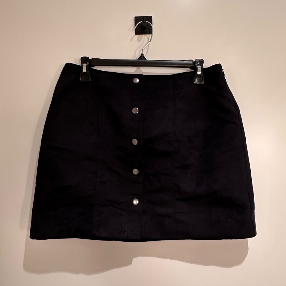 Gap Buttoned Black Mini Skirt (Womens Size 4)